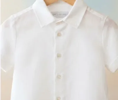 Camisa de lino blanca manga larga, vista de frente